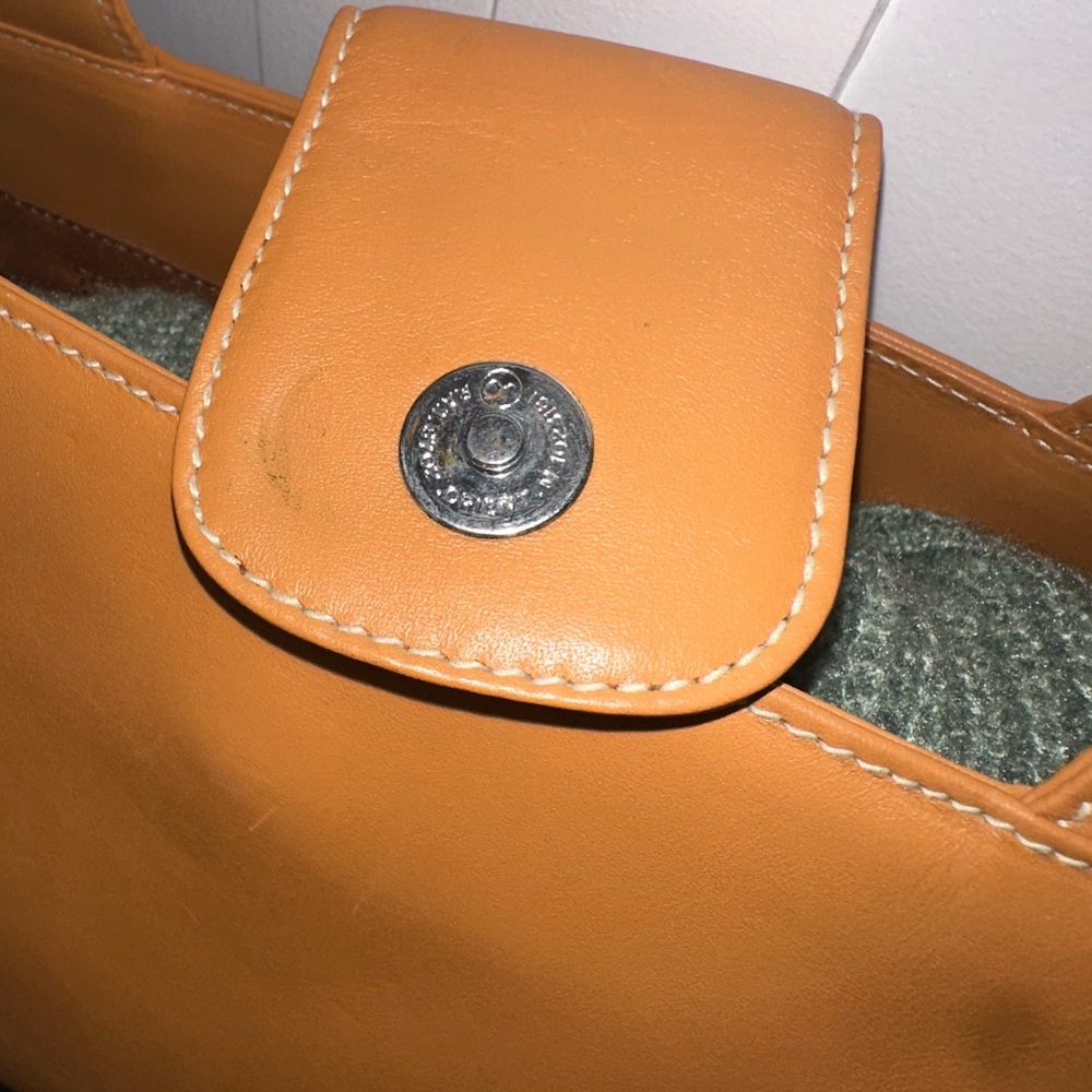 Banana Republic Tan Leather Tote Bag - Picture 6 of 11